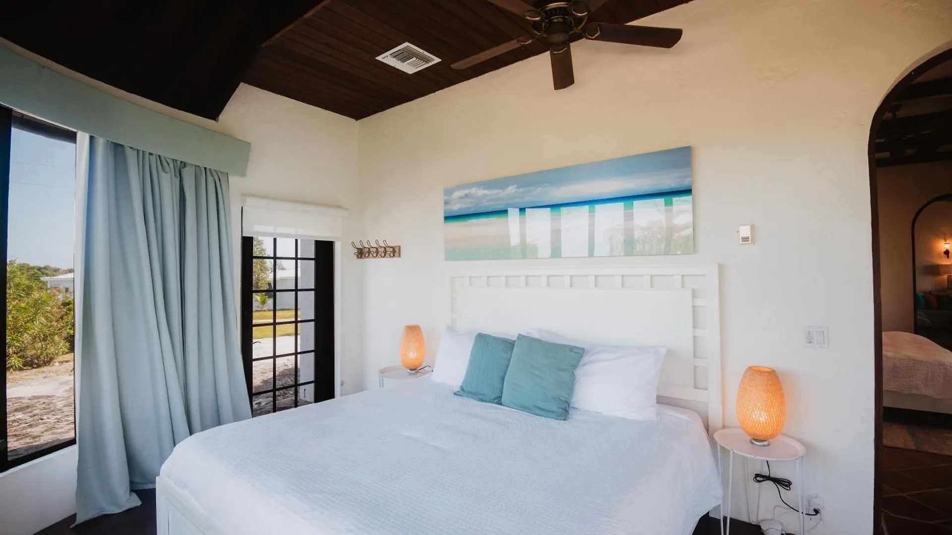 Harbour Beach Villa - Large Dock & Great Views! Marsh Harbour Bahamy