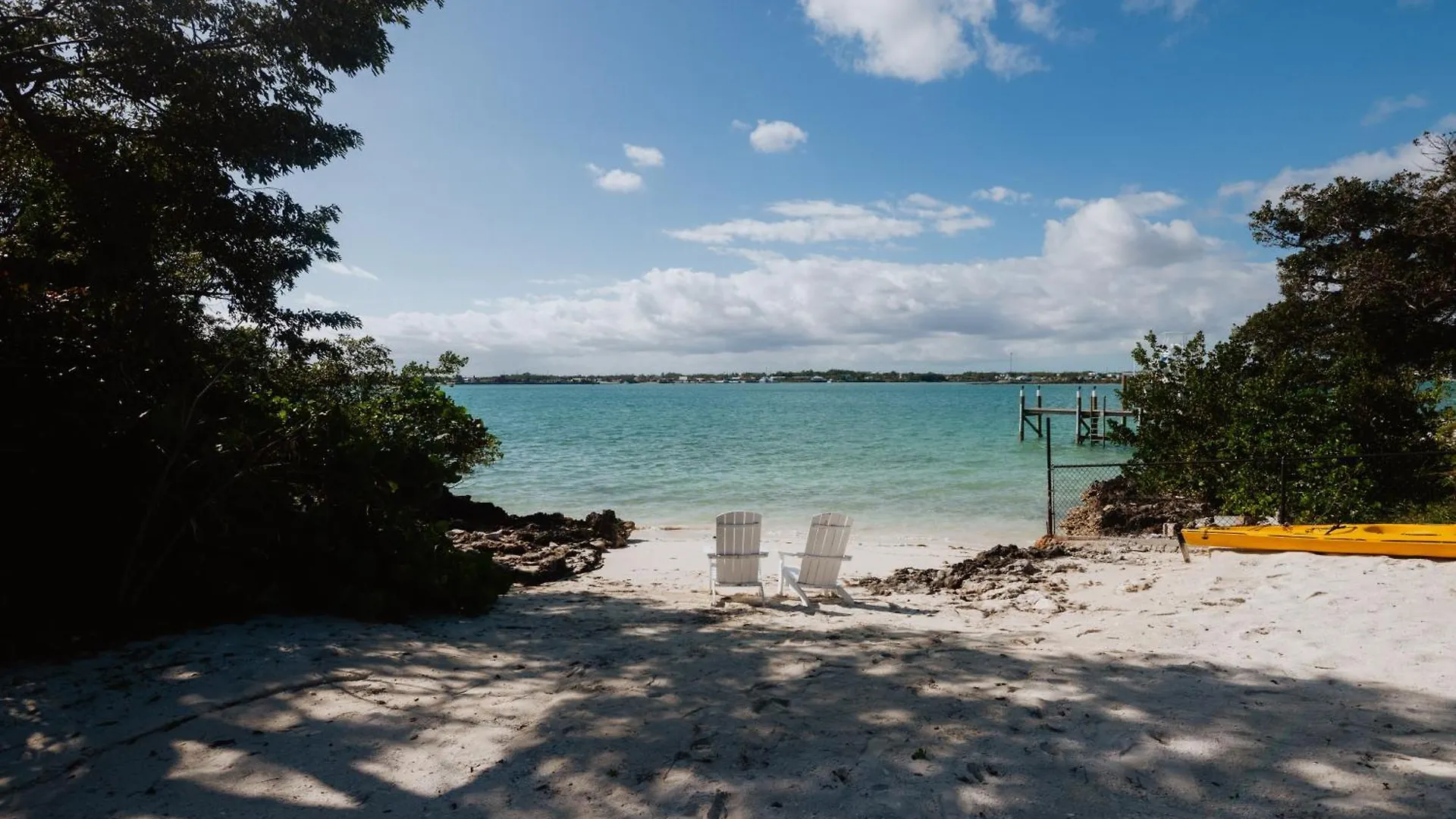 Harbour Beach Villa - Large Dock & Great Views! Marsh Harbour 0*,  Bahamy
