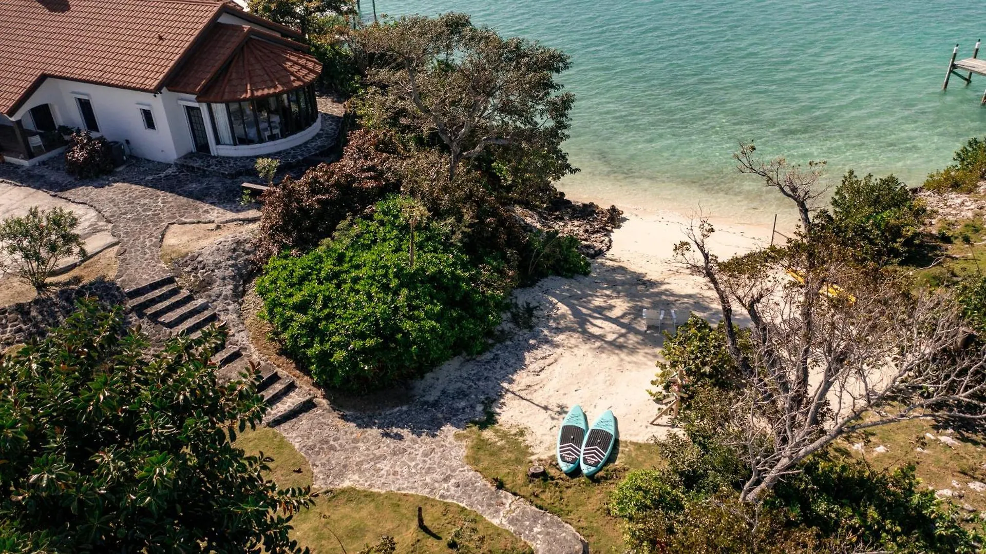 Harbour Beach Villa - Large Dock & Great Views! Marsh Harbour