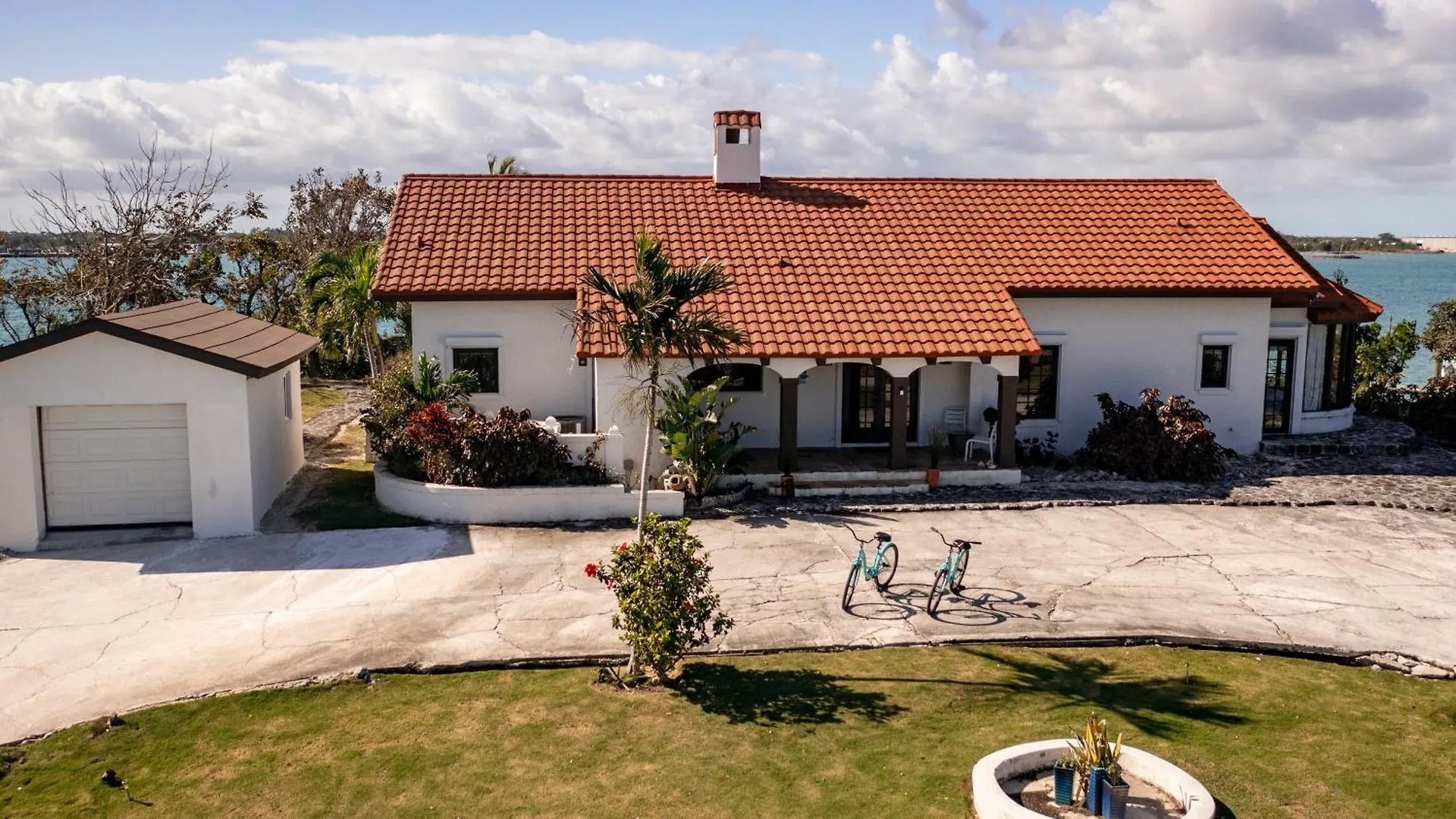 Harbour Beach Villa - Large Dock & Great Views! Marsh Harbour 0*,