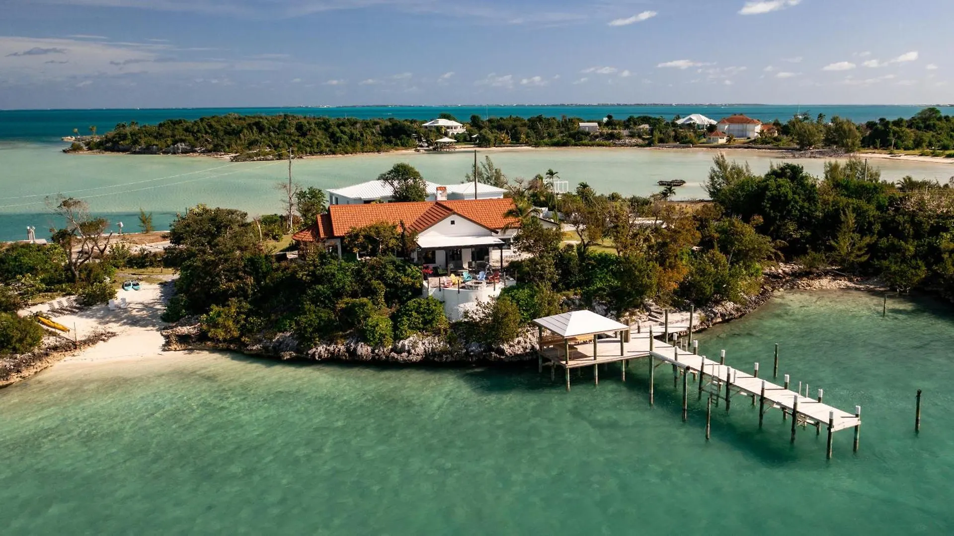 Harbour Beach Villa - Large Dock & Great Views! Marsh Harbour